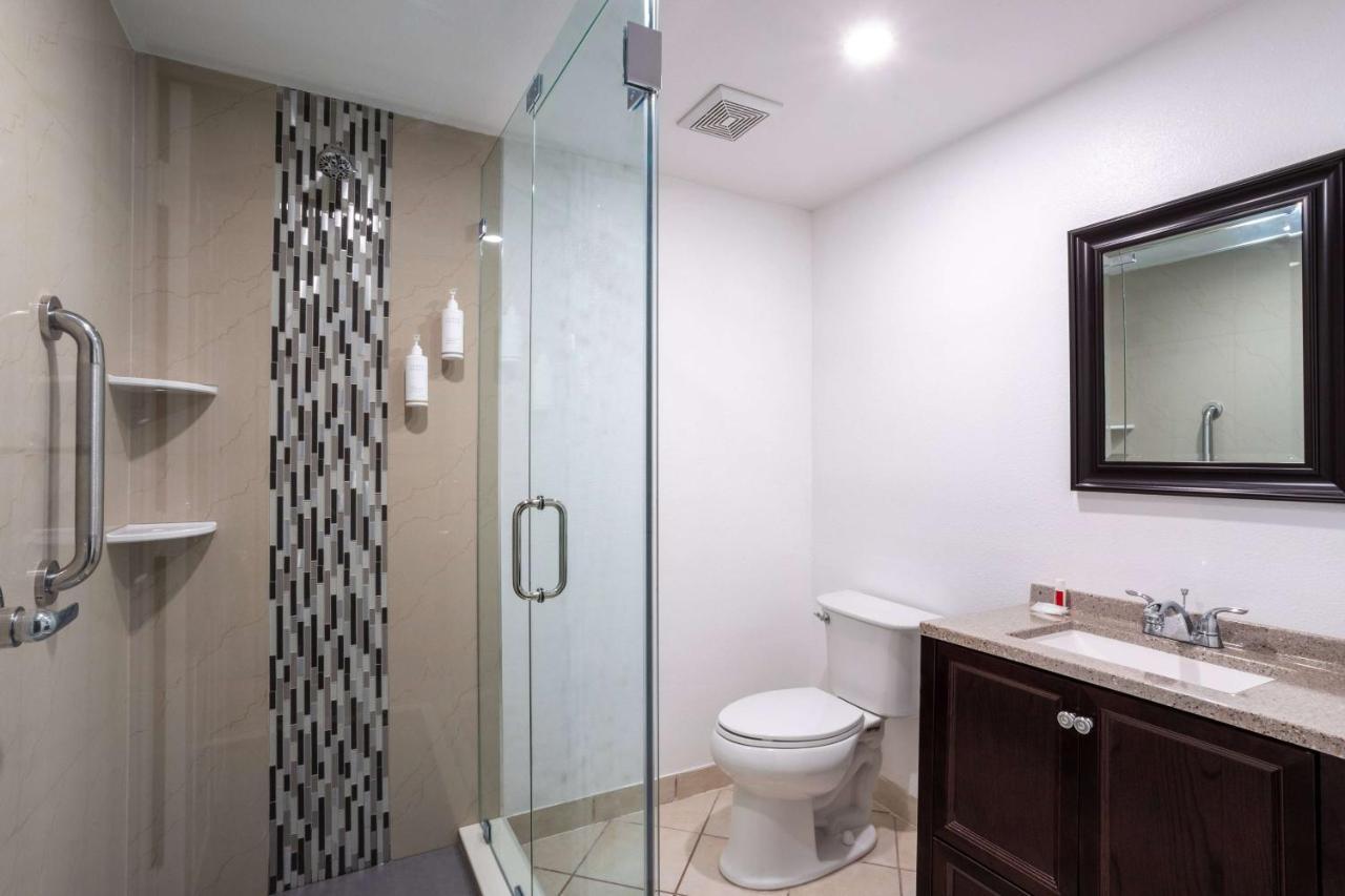 Travelodge By Wyndham Hotel 2*